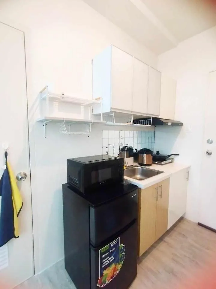 Condo In Las Pinas- The Suite Spot Alabang Manila Apartment